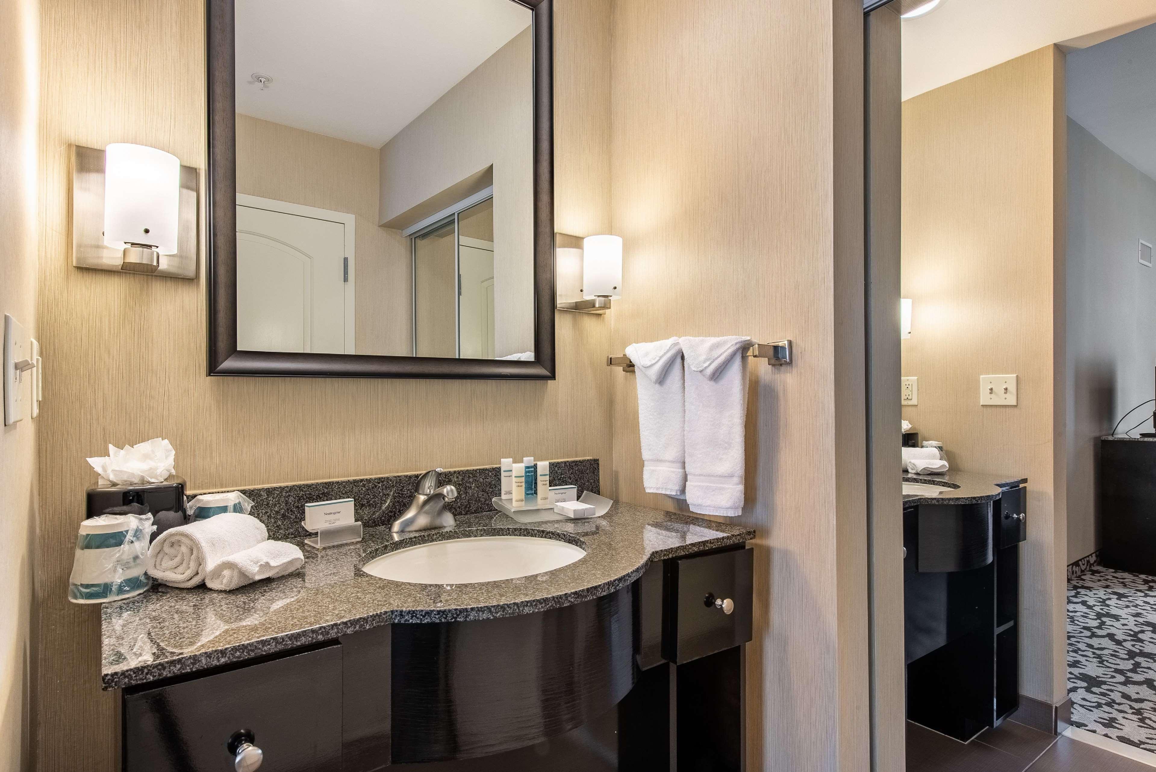 Homewood Suites By Hilton Oxnard/Camarillo Dış mekan fotoğraf